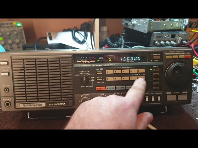 Kenwood レシーバー　R-2000 Kenwood R2000, what a rare old beauty - YouTube