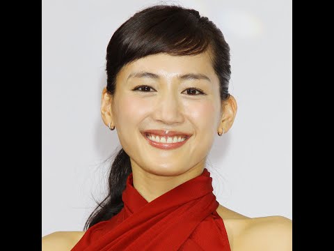 土屋太鳳が綾瀬はるかを超えた「新・バスト揺れ女王」（2）綾瀬はるかは「3変化」で対抗