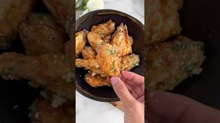 Make these Garlic Parmesan Chicken Wings #chicken #airfryer #fooddolls