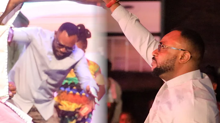 Odunlade Adekola Steals the Show with Electrifying Dance Performance at Becali Zation Concert 2025