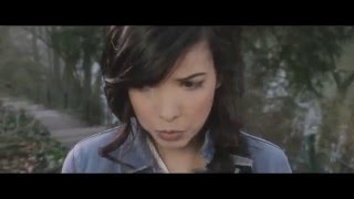 Miniatura de vídeo de "Indila - Run Run (Clip Officiel)"