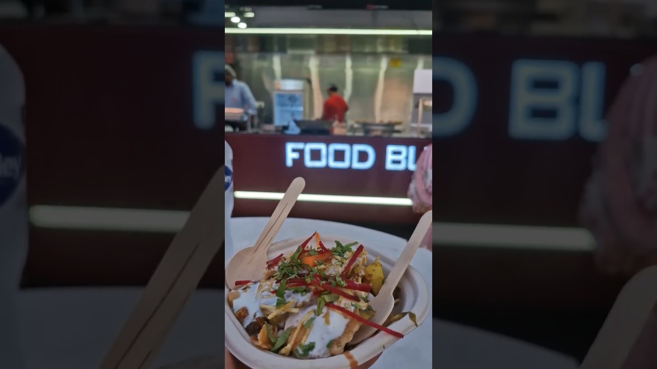 Lucknow Foodies, have you tried this? 🚌✨ 