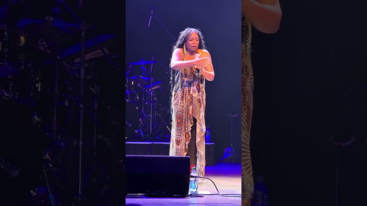 Don’t give up #performer #Afro soul.