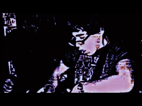 Days slipping by - The pine (slowed)