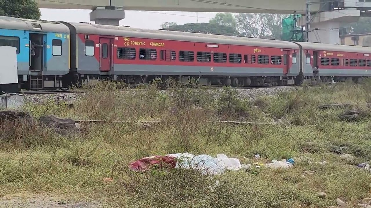 Freshly POHED KYN WCAM 3 21951 toes the CSTM Pune Deccan Express towards its next halt Shivajinagar