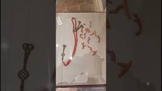 hoca Hamza caminin karşısında hoca hamza'nın medresesinin içinde hile-i Şerif tesbih müzesi