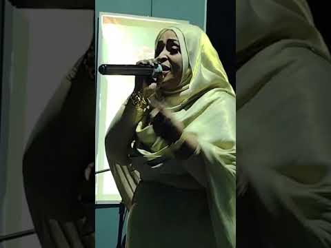 في الفؤاد ترعاه العناية بين ضلوعي الوطن العزيز عبير علي حفل الرياض روح الغناء سيناريو لاونج