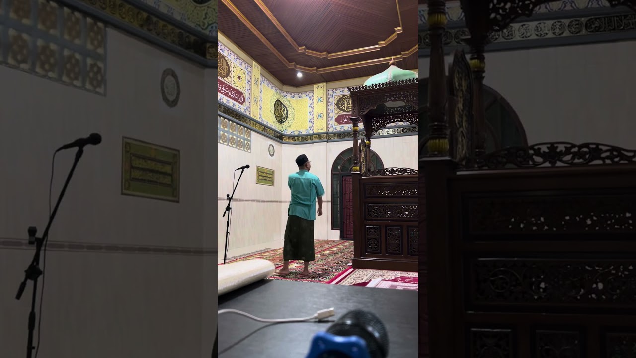 Adzan kurdi menyayat hati