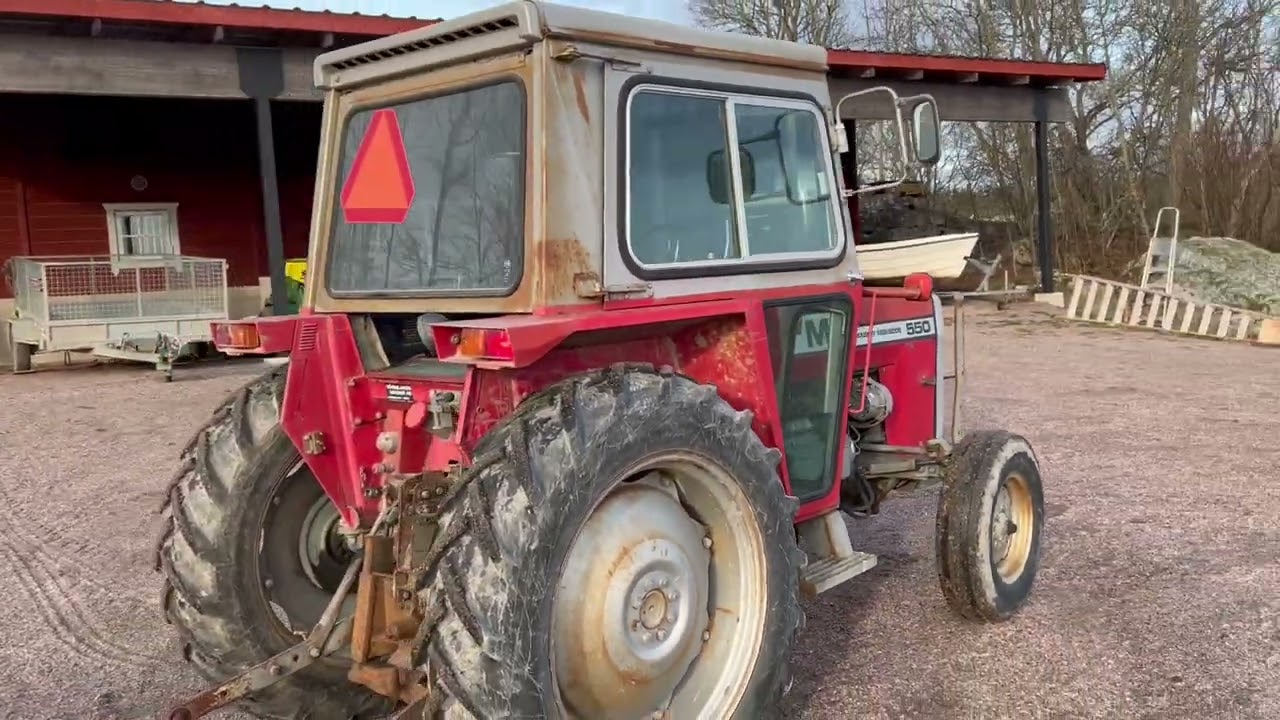 Traktor Massey Ferguson 550