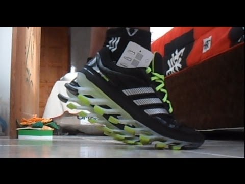 tênis da adidas escama de peixe