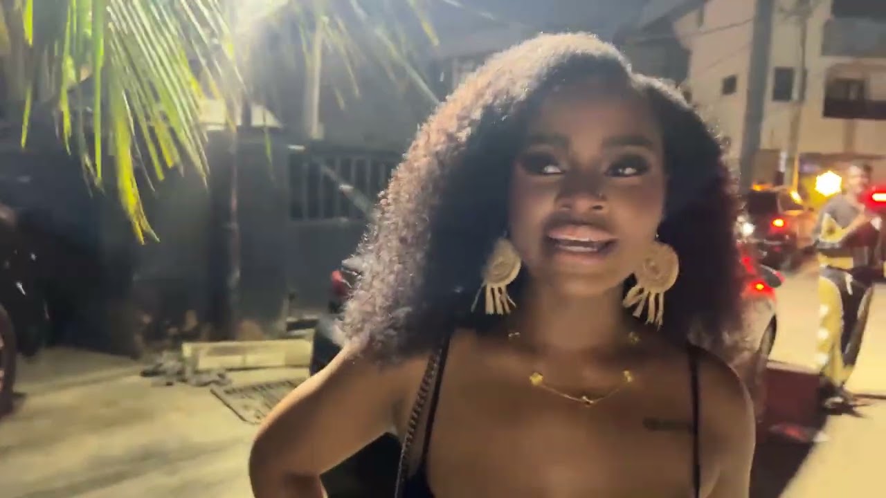 sheay x jo streamers pool party  (Part 2/11)