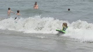 Long weekend draws crowds to Avalon, New Jersey