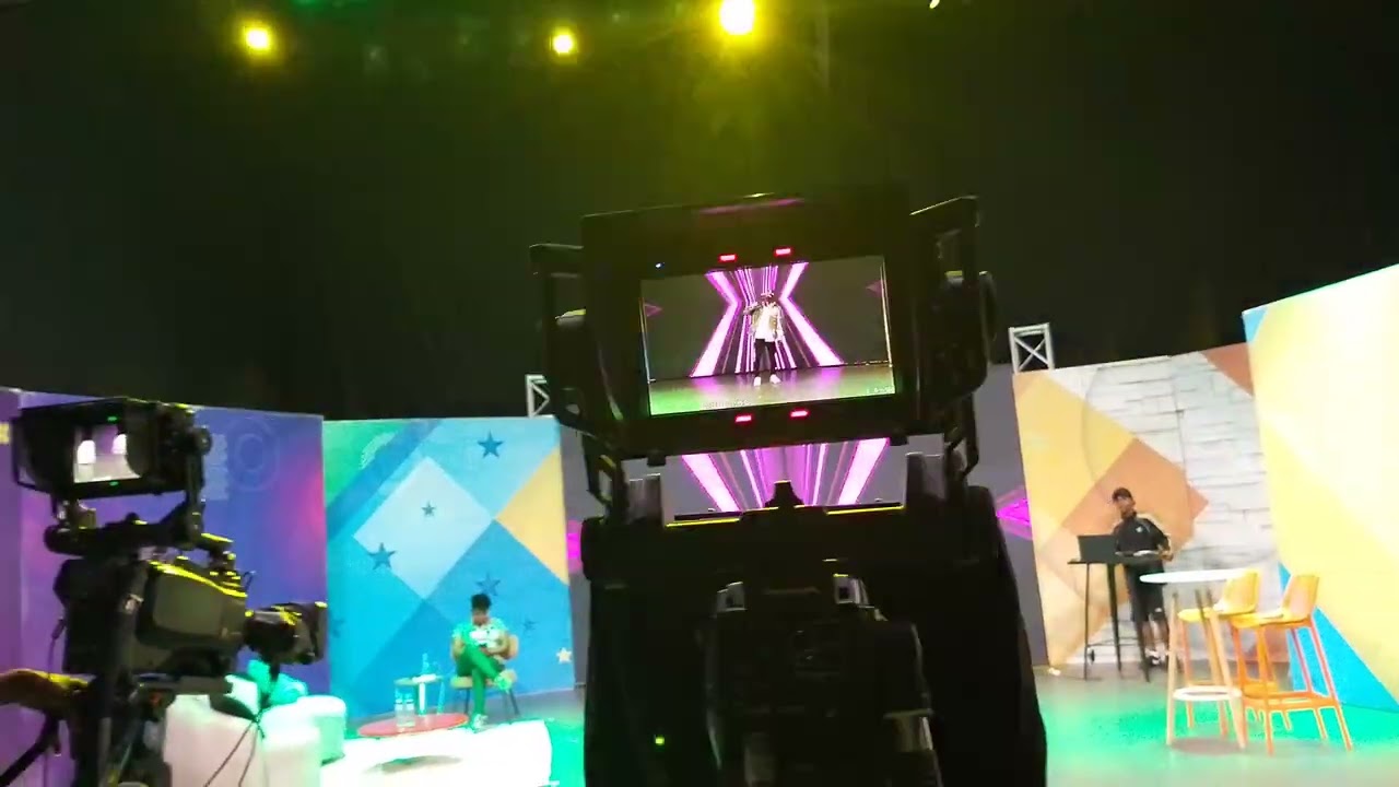 Bino Francy --Vou confiar em quem 🙏