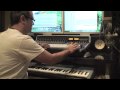 Aleks realizando un tema inédito desde el estudio 1a parte