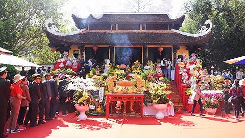 Dâng hương tưởng nhớ các vua Hùng