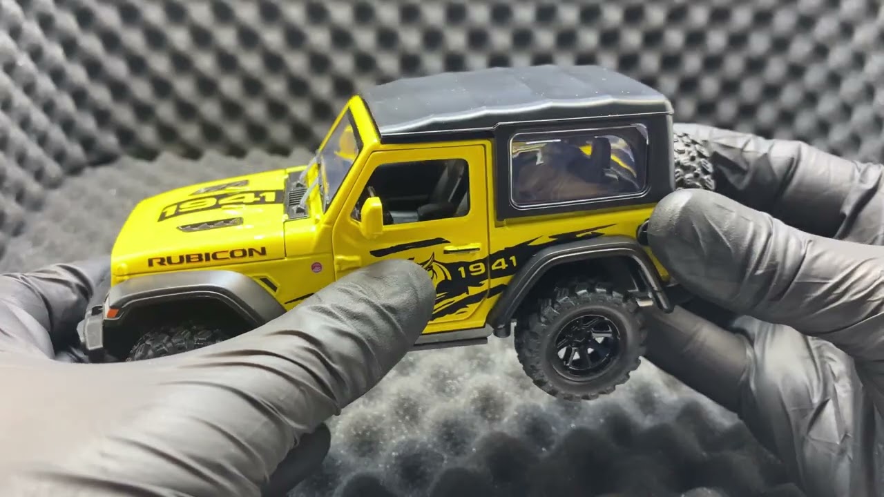 Unboxing Macheta metal Jeep Rubicon galben replica deschide usi, capota si portbagaj