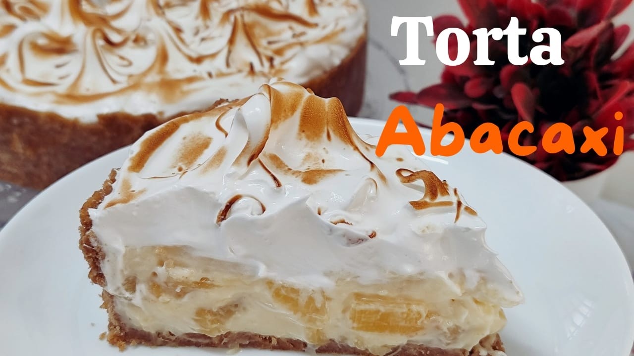 TORTA DE ABACAXI CREMOSA COM MERENGUE PARA O NATAL: FÁCIL, DELICIOSA E SOFISTICADA!