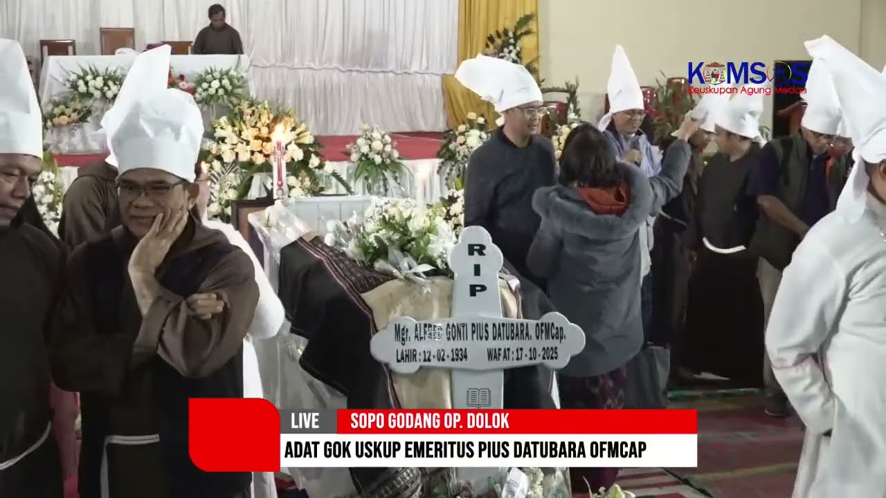 Acara Adat Nagok Simalungun Uskup Emeritus Pius Datubara OFMCap.