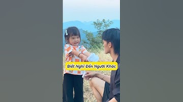 😢Cô Bé Nhỏ Đi Nhặt Chai Lọ Để Kiếm Tiền Mưu Sinh ❣️ #ngochoangreview #shorts #douyin #trend #viral