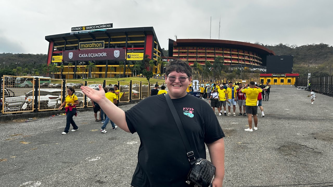 ME FUI A VER MI PRIMER PARTIDO DE FUTBOL🥹🇪🇨🇦🇷
