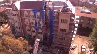 Wallis Annenberg Hall Construction - Man lift removal