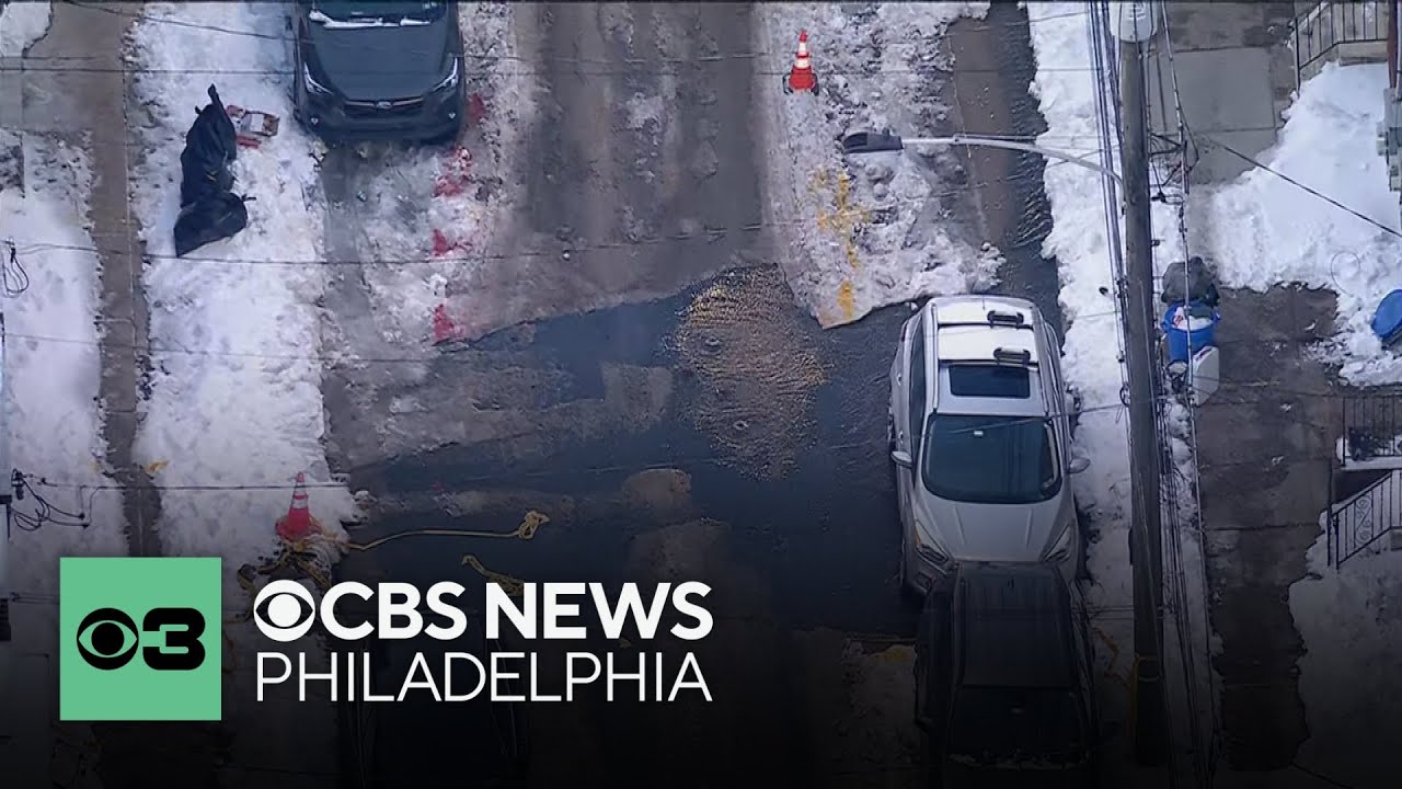 Street floods in South Philadelphia after possible water main break