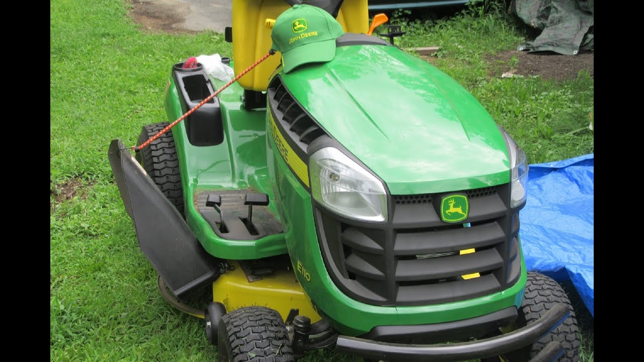 JOHN DEERE , LAWN TRACTOR , E110, oil change 662, RON GROVIS YouTube