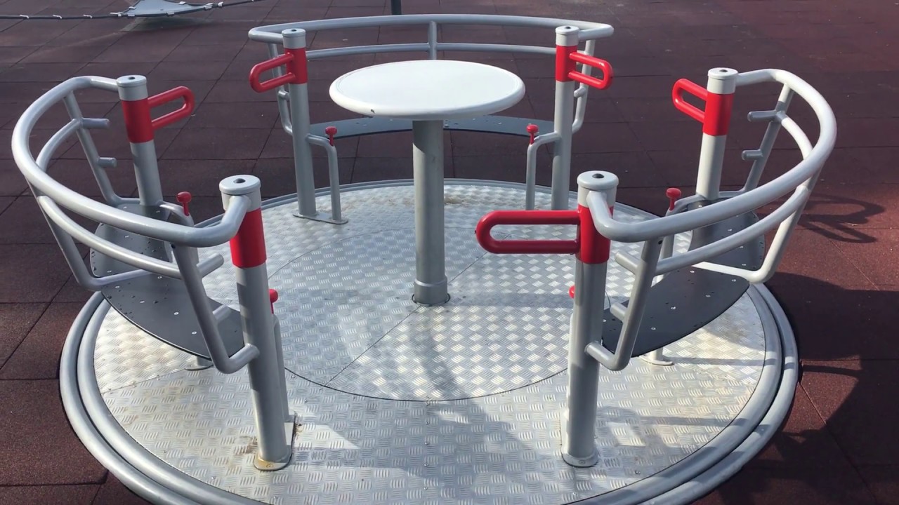 Yugo carousel