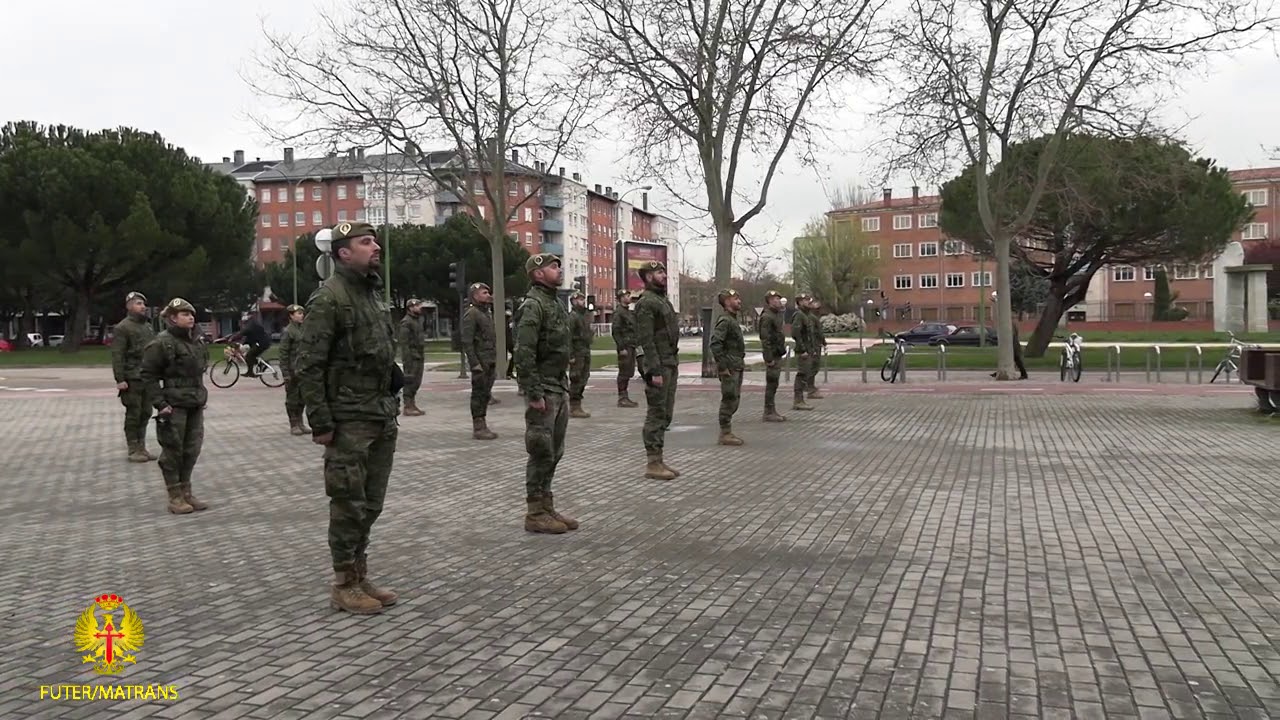 Homenaje del Regimiento de Transmisiones n°1 al PoliciaNacional Homenaje del Regimiento de Transmisiones n°1 al PoliciaNacional