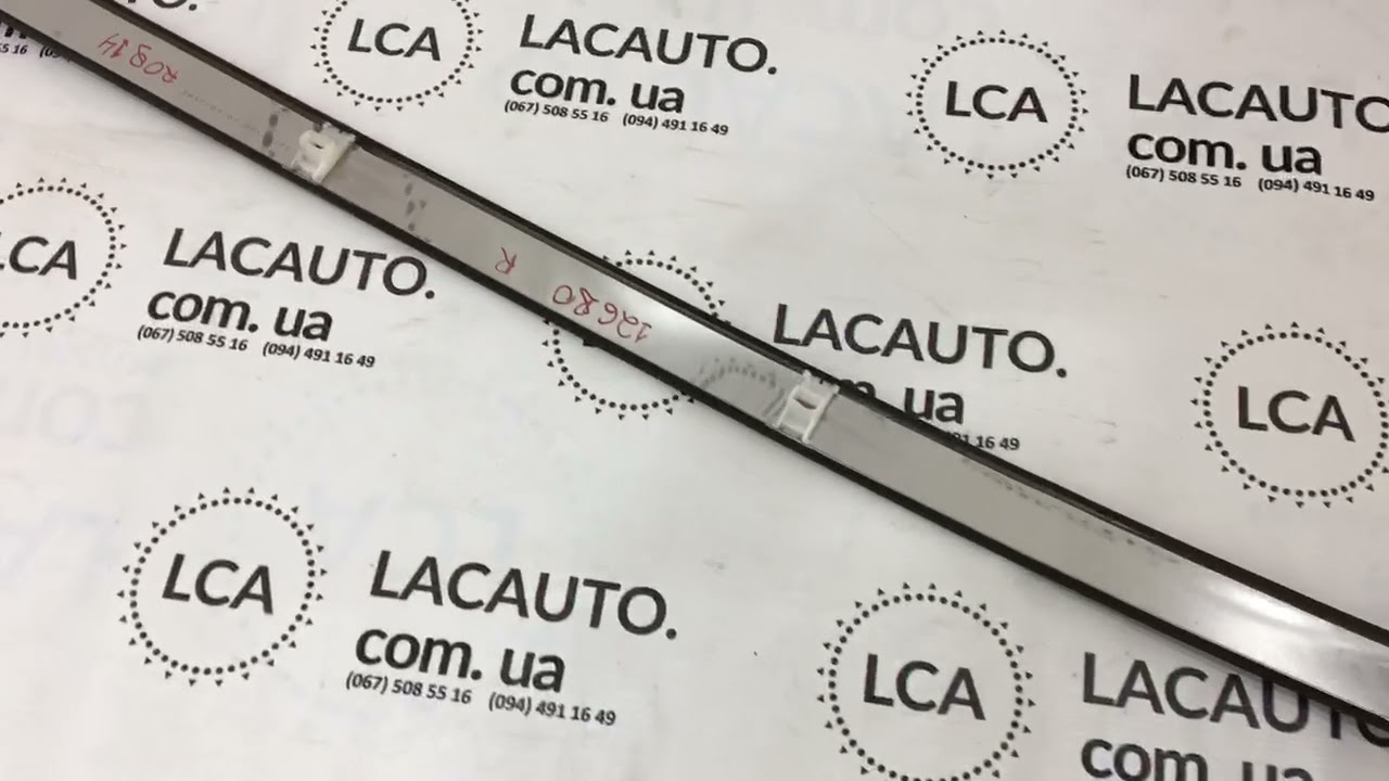 Накладка крыши правая Nissan Rogue 14- без рейлинга 73852-4CL0A