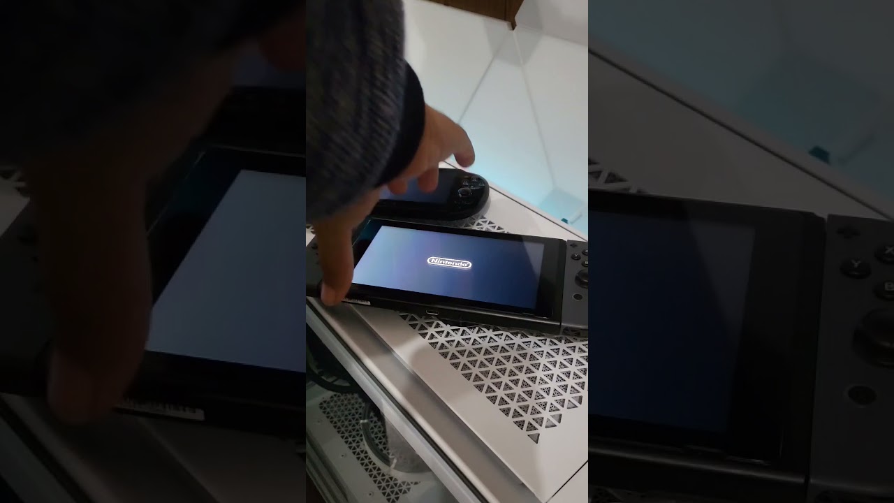 Sony Ps vita Vs Nintendo switch boot speed test | 