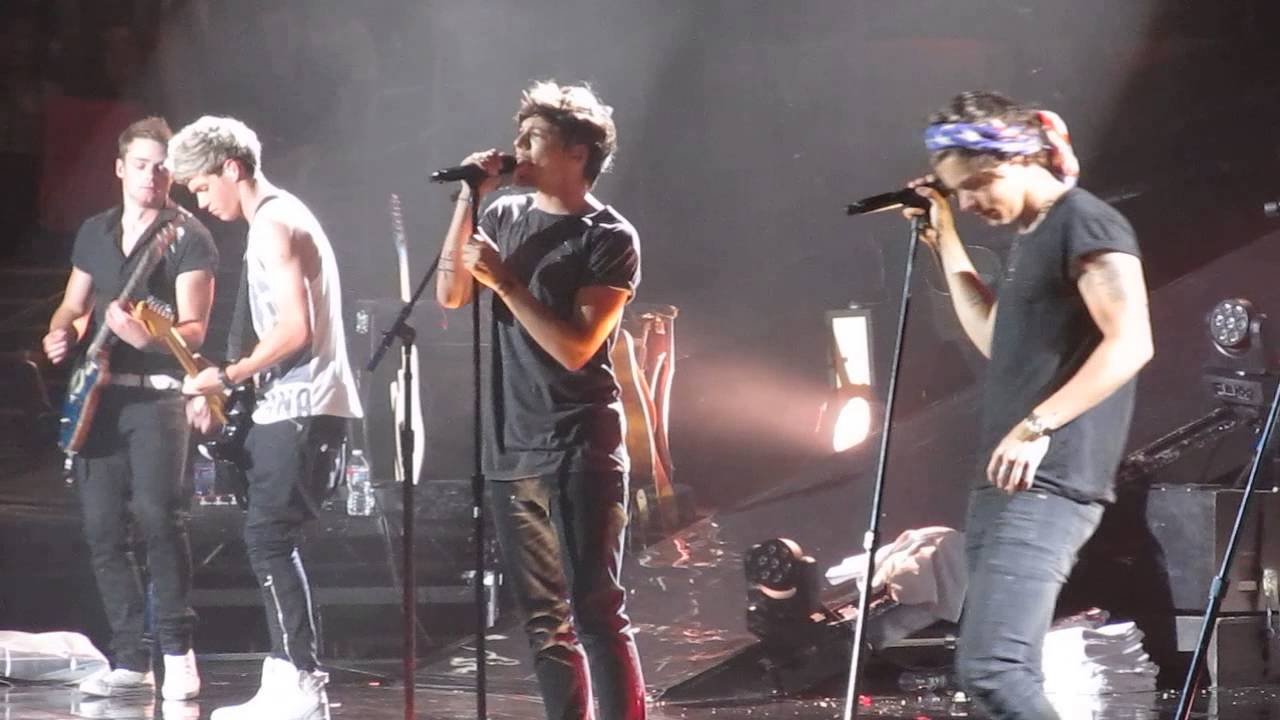 Rock Me - One Direction LA 8/10/13 - YouTube