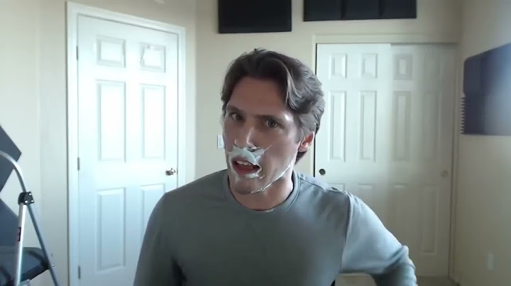 Jerma Eats the Passengers (Original Clip)