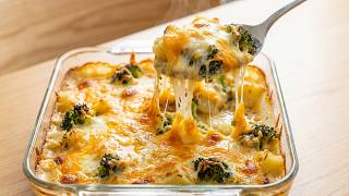 Cheese-broccoli-potato casserole baked with cheddar cheese - you can also cook it with cauliflower Cheese-broccoli-potato casserole baked with cheddar cheese - you can also cook it with cauliflower