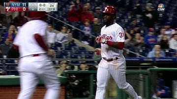 NYM@PHI: Howard lines an RBI single to center