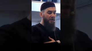 Чеченец красиво читает Коран | Таравих 2024 г.