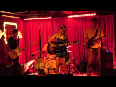 Robynn Shayne At The White Horse
