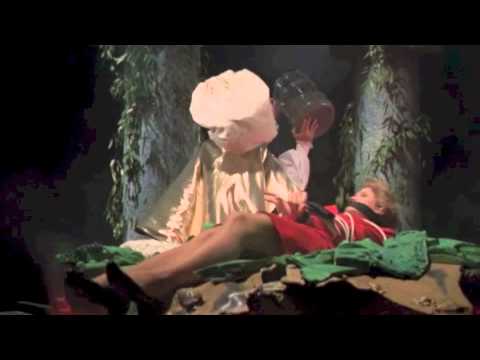 killer-tomatoes-strike-back---sandwitch-scene