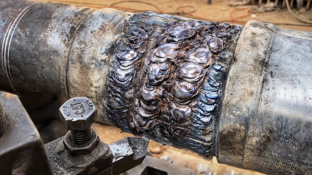 Heavy Duty Lathe Work – Rough Machining a Large Steel Shaft