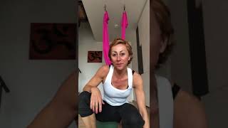 März 2020 Free Floating Aerial Yoga Mit Claudia Lederer