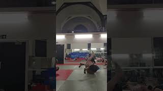 Easy cross-ashi entry #bjj #grappling #gym #gymshorts #brazilianjujitsu #jujitsu #bjjrolls #bjjlife