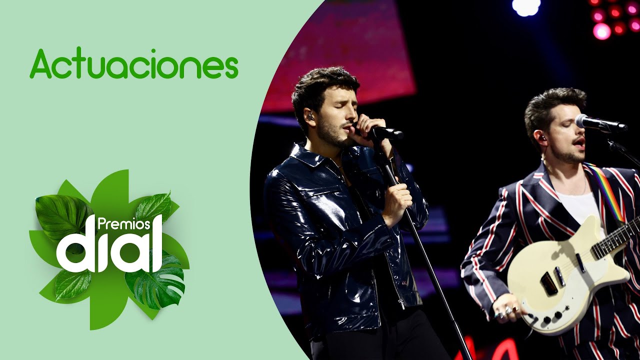 energía Excursión armario SEBASTIAN YATRA y LASSO - Ojos Marrones (en directo) | Premios Dial 2023 -  YouTube