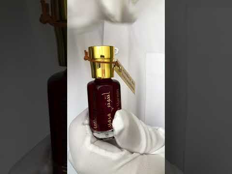 Traditional perfume: An ancestral gesture, refined through artisanal detail.