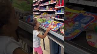 Marketteki bütün oyuncakları biz aldık😂 #aboneolmayiunutmayin #keşfetbeniöneçıkar #kesfeteyyiz