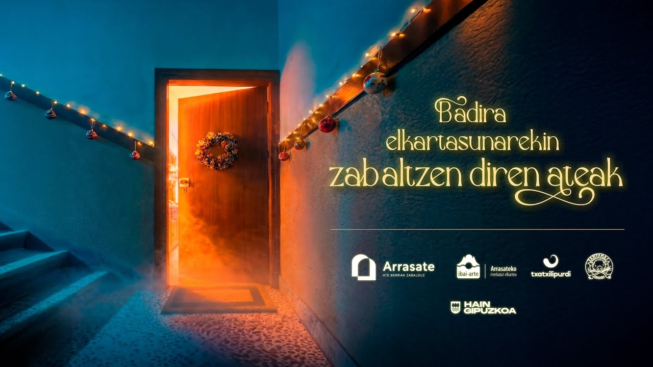 Badira elkartasunarekin zabaltzen diren ateak - Gabonetako spota 2025