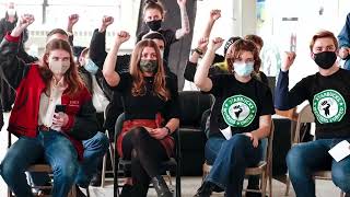 Apple store workers in Maryland form first U.S. union