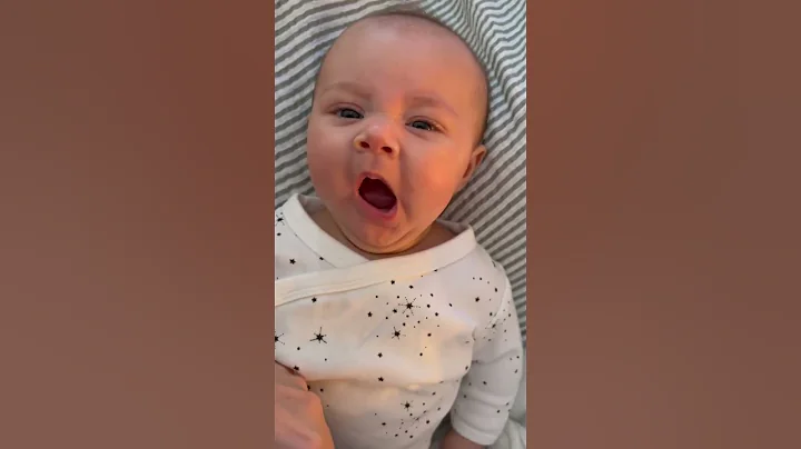 Baby yawning 🥱 super cute - DayDayNews