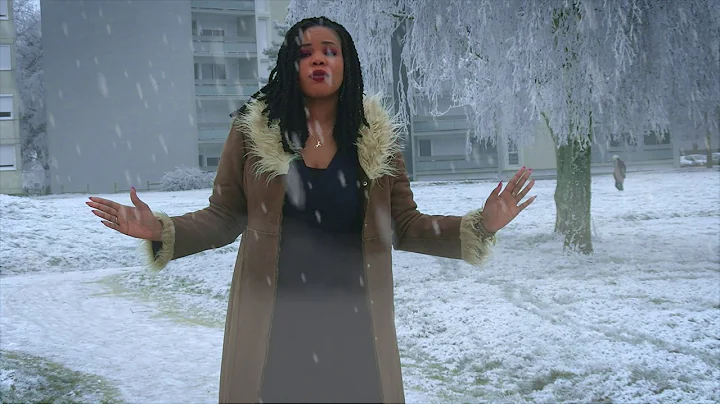 SANDRINE ROLLET -  JESUS TU ES PARMI NOUS - Clip O...
