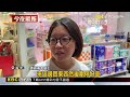 驚險！三樓高超商藥妝店招牌突墜 砸1車7機車@newsebc