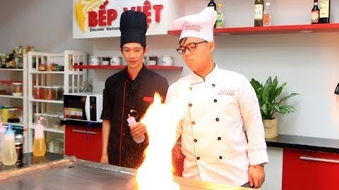 Dạy nấu ăn - Học viên tham gia lớp biểu diễn Teppanyaki tại Netspace